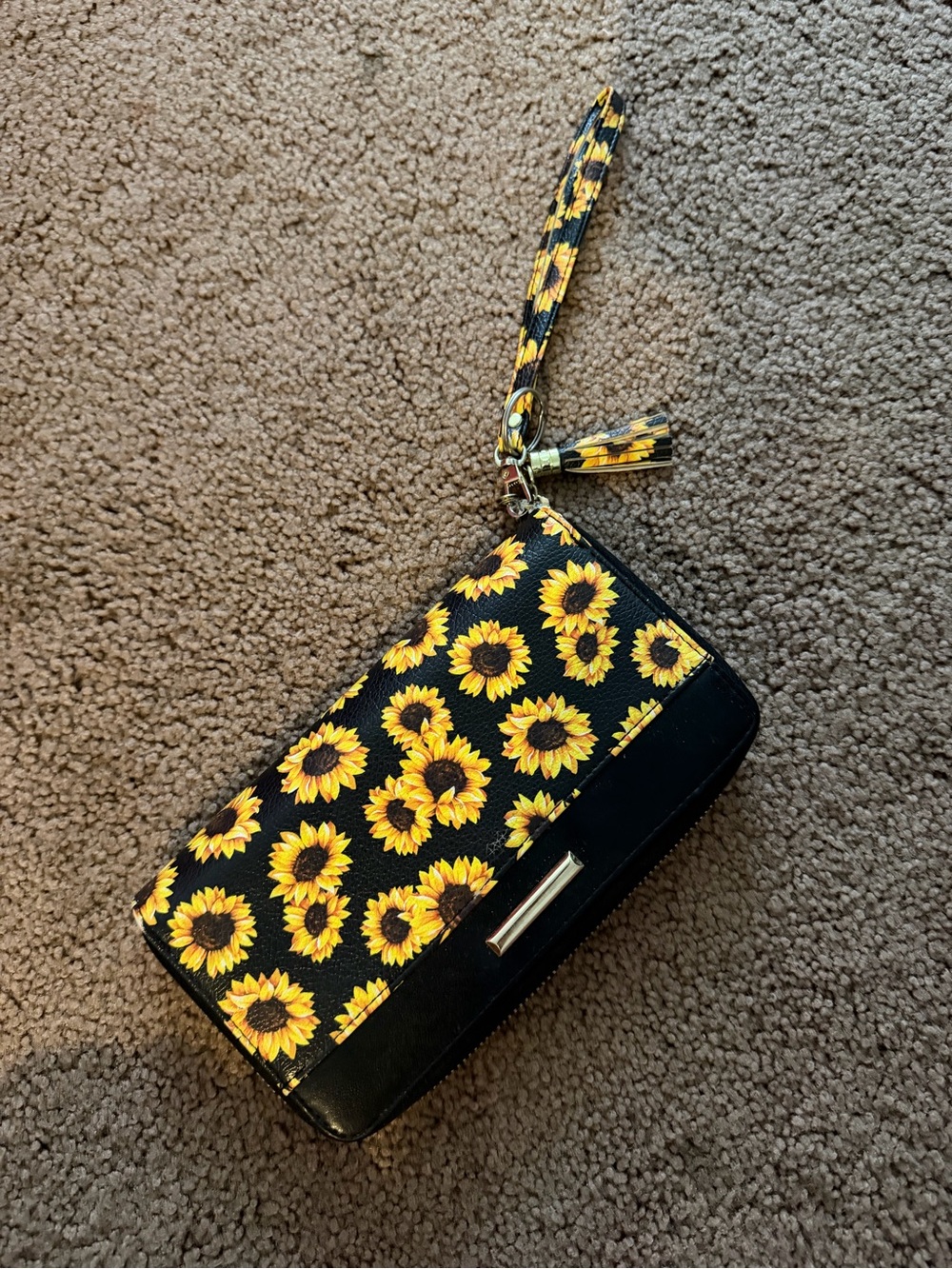 Amazon Sunflower Print Wristlet Clutch in Black and Yellow